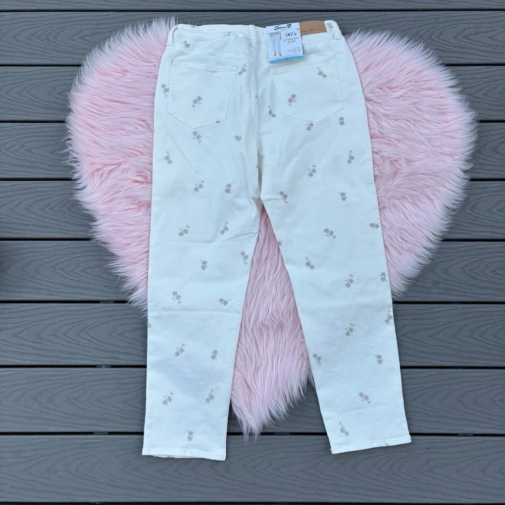 Embroidered White Straight Leg Denim Pants - Picture 4 of 4